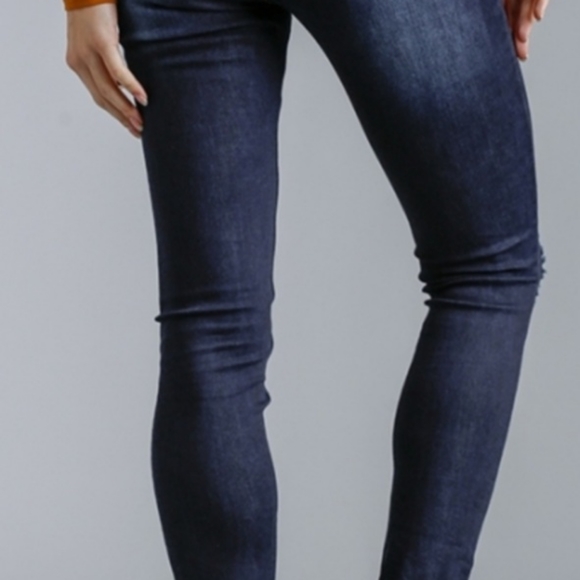 Umgee NWT High Rise Distressed Stretch Skinny Jean - Picture 7 of 9